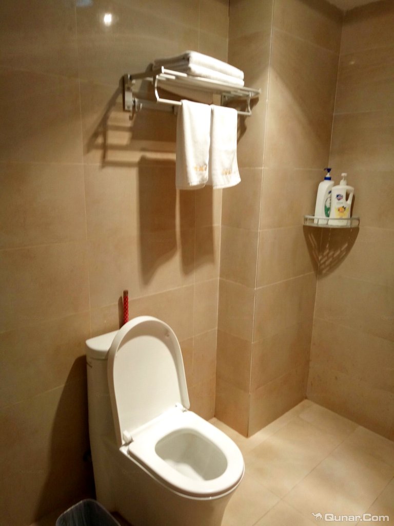 浴室卫生间,洗漱用品质量好 yebh1087对华隆公寓酒店