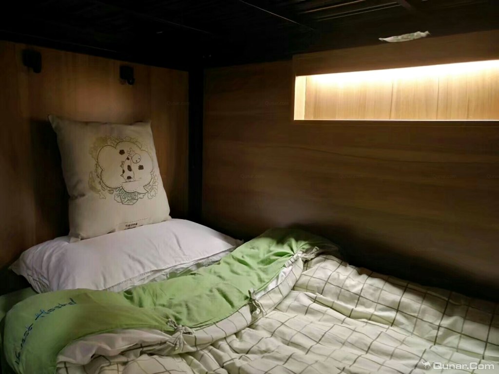 设计感还是不错的 iooj4521对一间森林青年旅舍(上海同济大学四平路