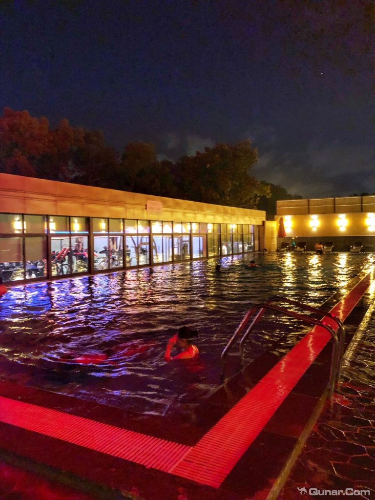 房间面积不大,可是床垫超硬 一只耳x对上海极乐汤川沙