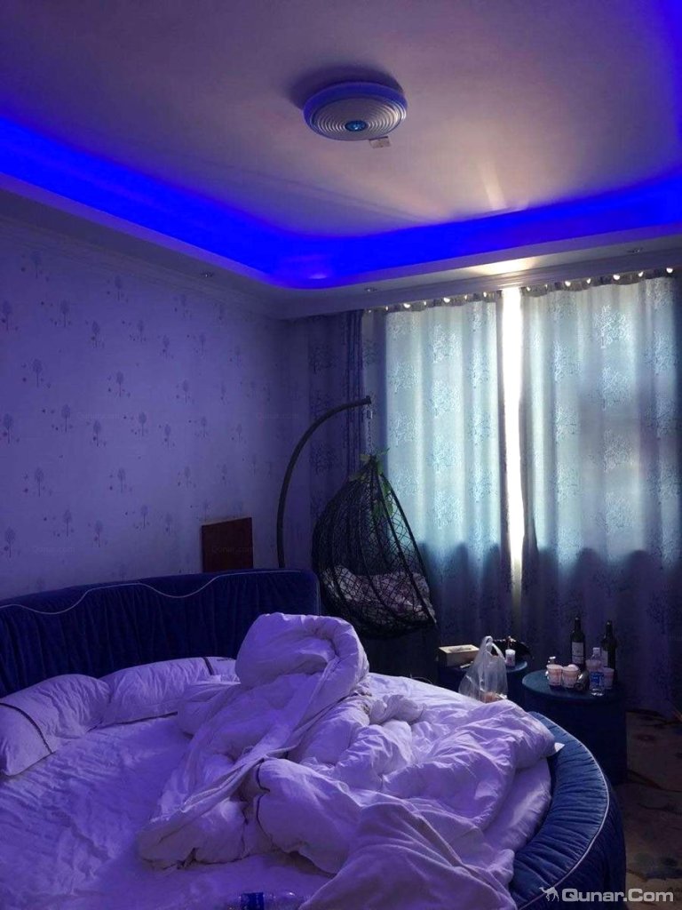 点评云晟主题酒店(昆明长水机场店)