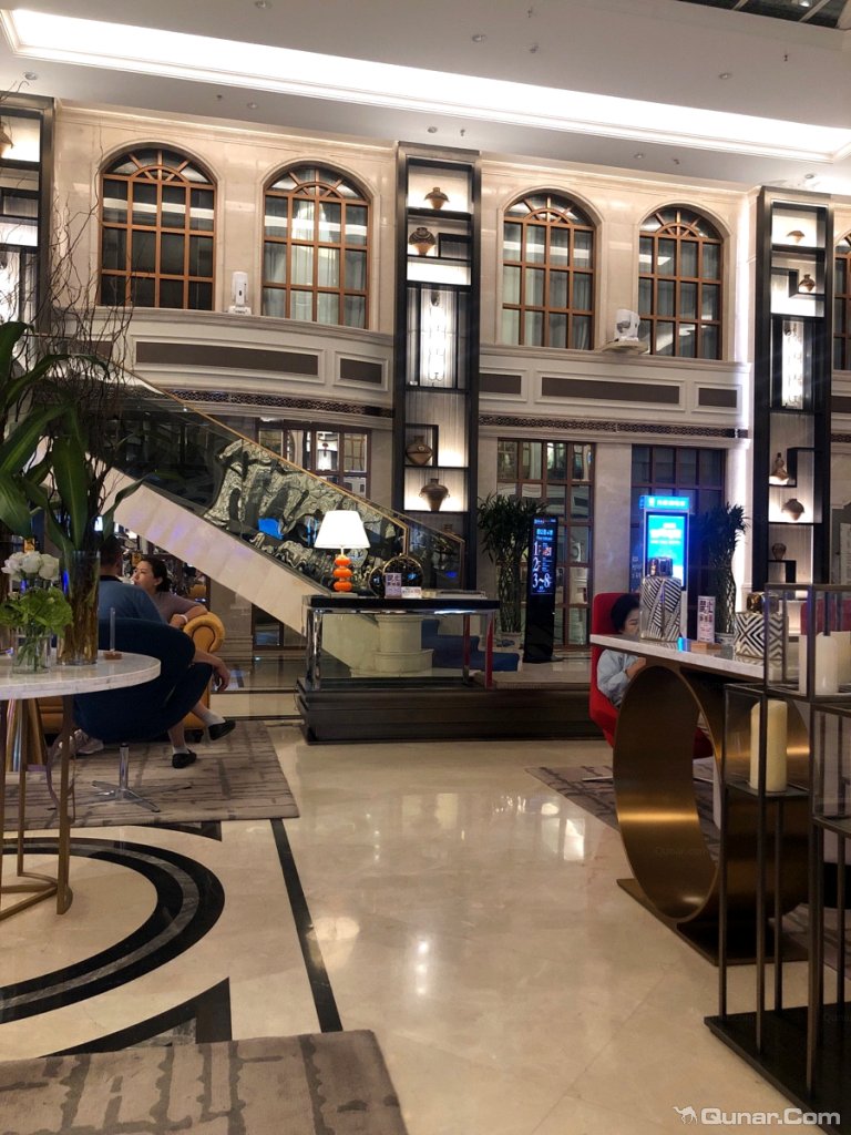 服务也相当热情,小姐姐们都好漂亮哦 kpoi3857对兰州铂苑酒店的点评