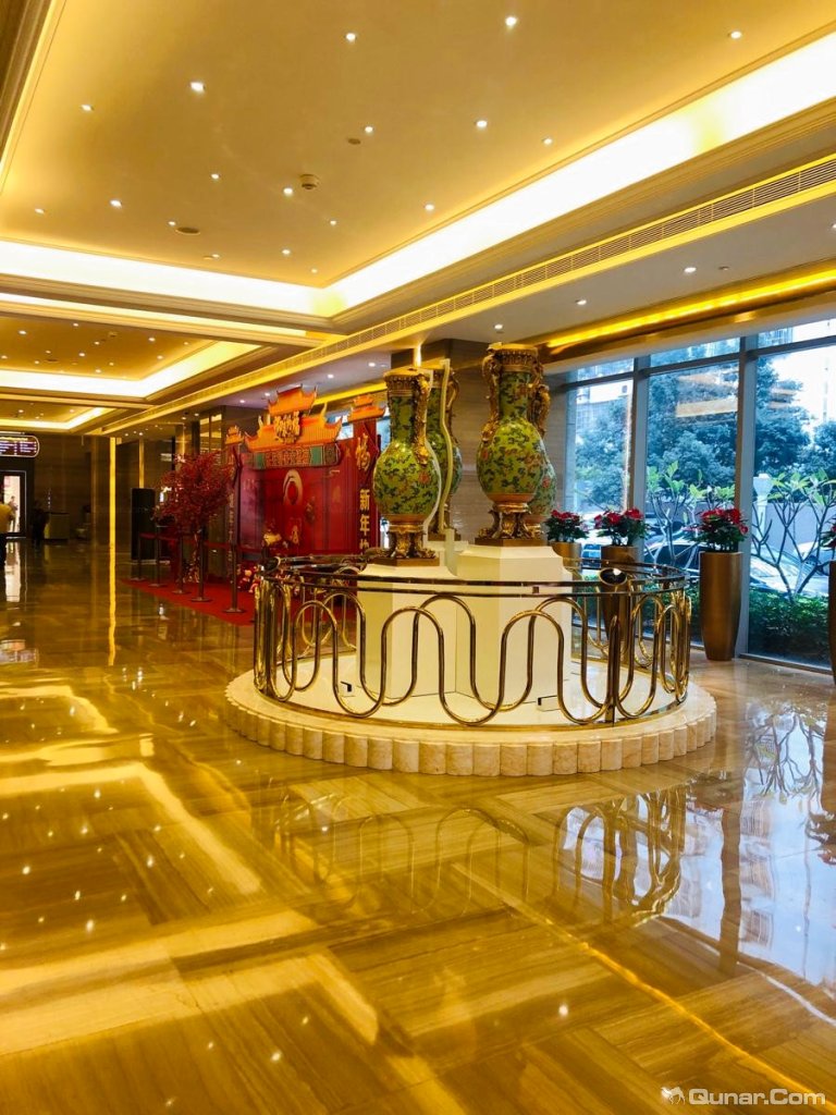 位置交通 熊一头对珠海东方印象大酒店(拱北口岸高铁站店)的点评_ 去