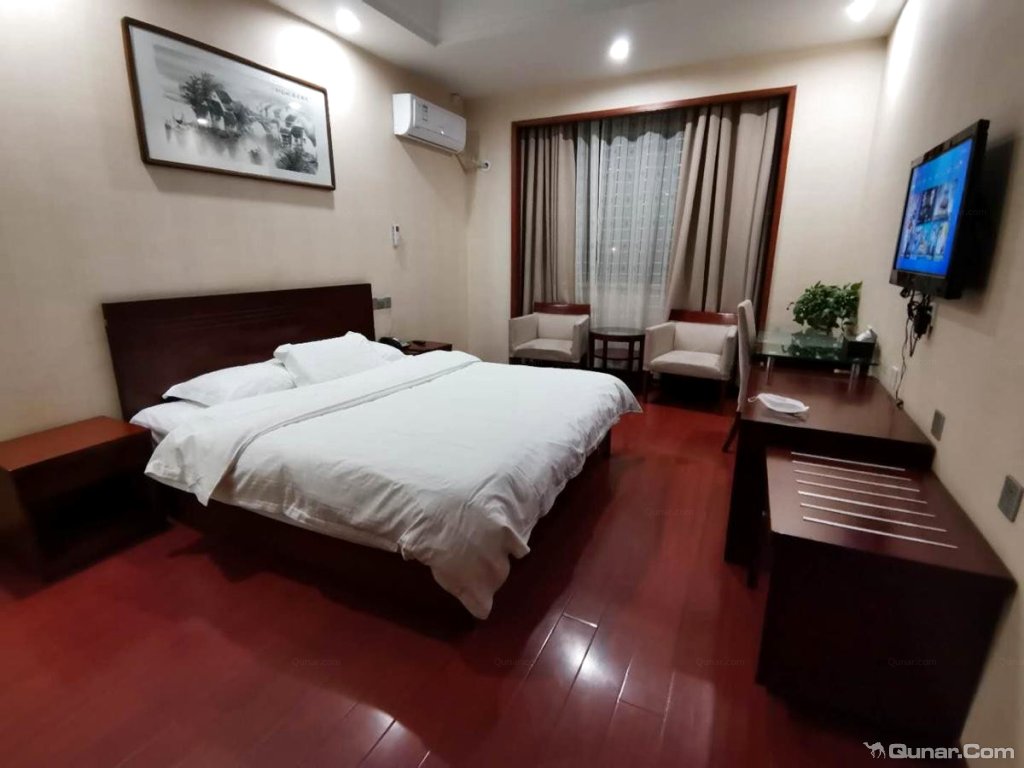 入住之后居然发现不单有中央空调 刚子尼对苏州华枫假日酒店的点评