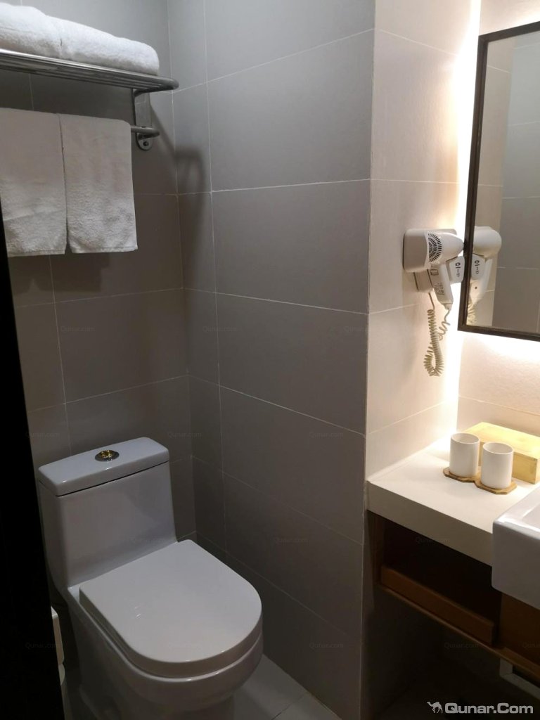 全季酒店(昆明正义坊店) 点评详情#服务 前台服务态度好 #卫生 卫生