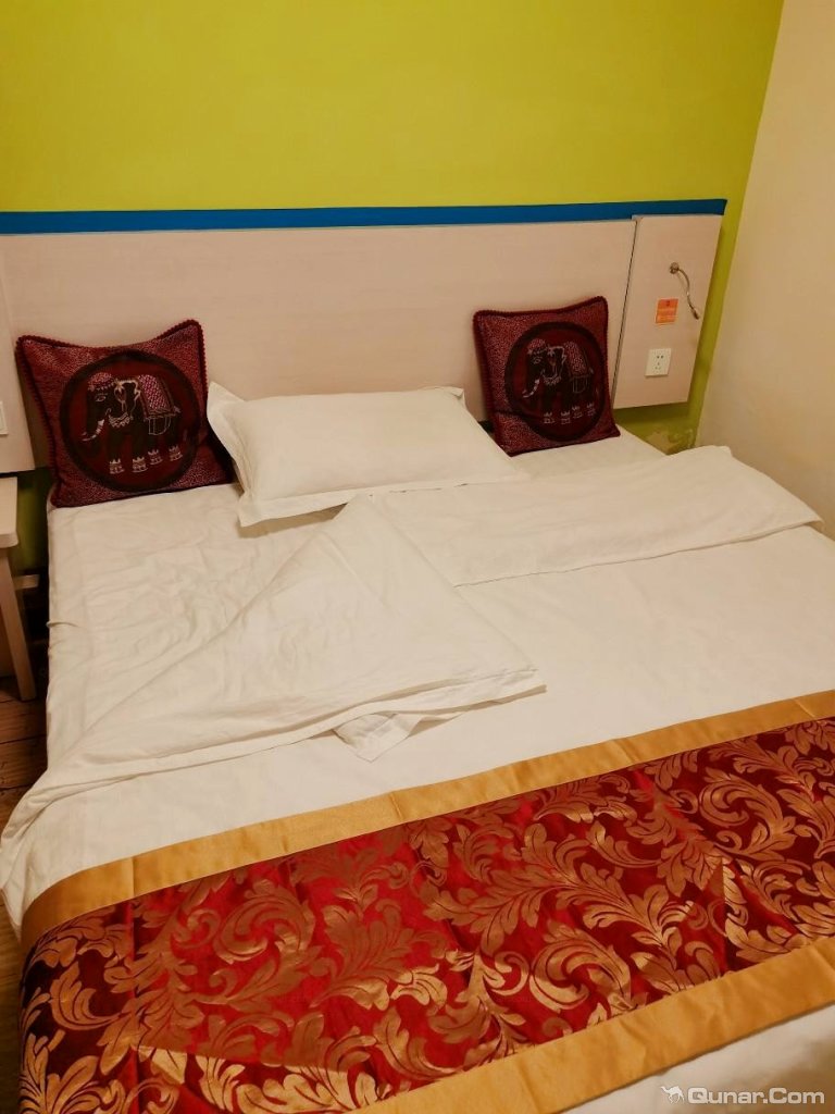 位置很好,价位合适 巴它飞来对速8酒店(北京平谷世纪广场店)的点评