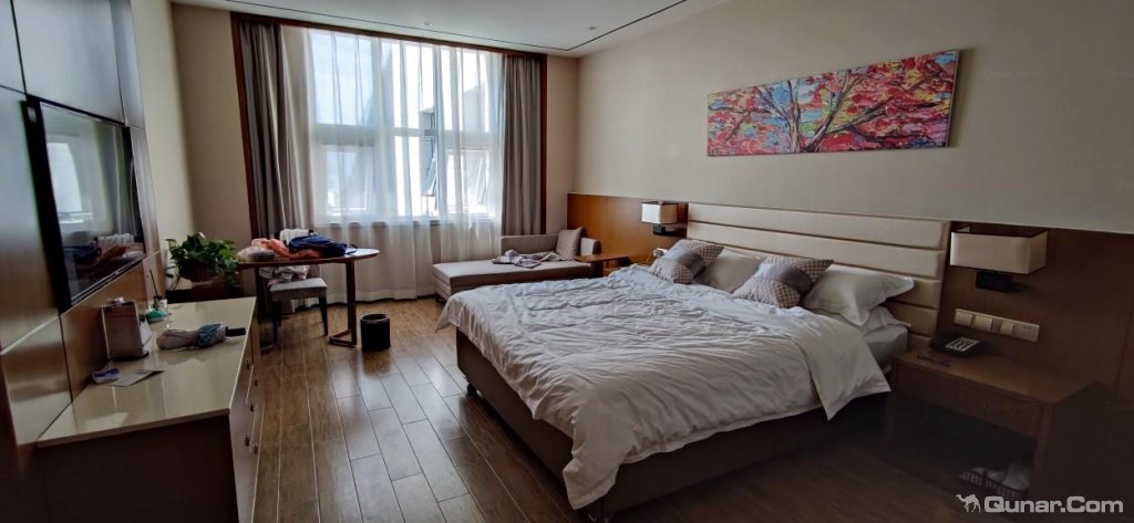 酒店位置很好,下高速很近就到 prettywawa对涞源滨湖酒店的点评_ 去