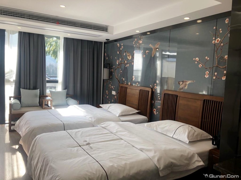 很干净,装饰上很用心,装修上质量很好 黄元敏对九华山朴院民宿的点评