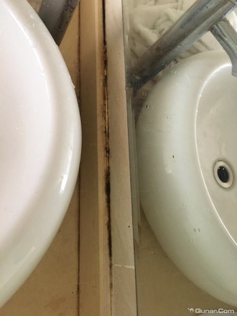 卫生很差,卫生间发霉,发臭