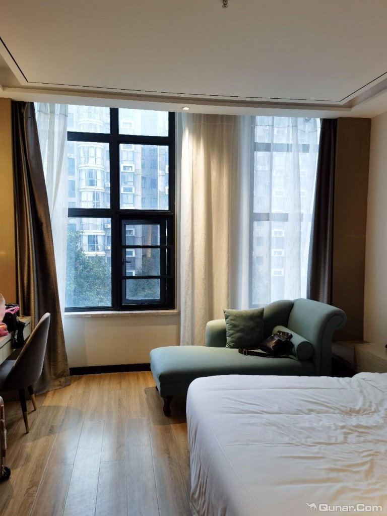 入住的环境也很干净,整洁,晚上也很安静 hfom4380对纽宾凯朗逸酒店