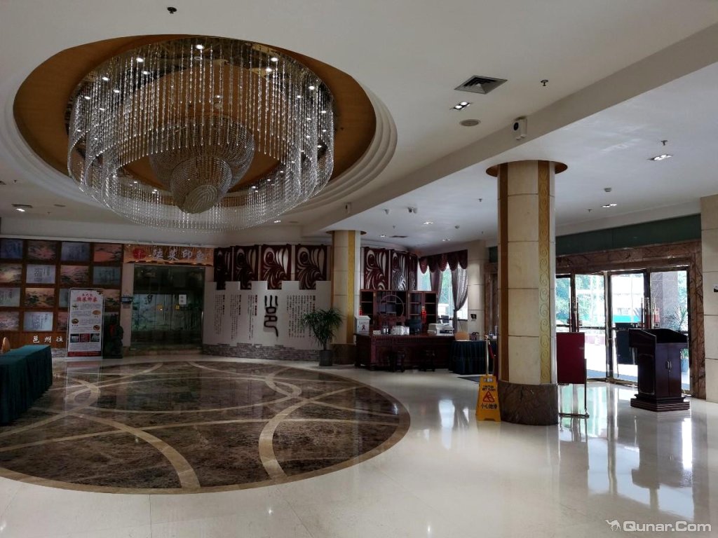 环境非常的优越,离火车站非常的近 v_enchanter对南宁邕州饭店的点评