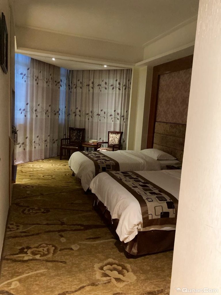 点评靖西华西国际大酒店