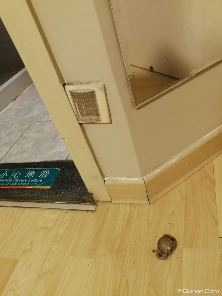 这是我住过最差的酒店,房间小卫生脏乱差