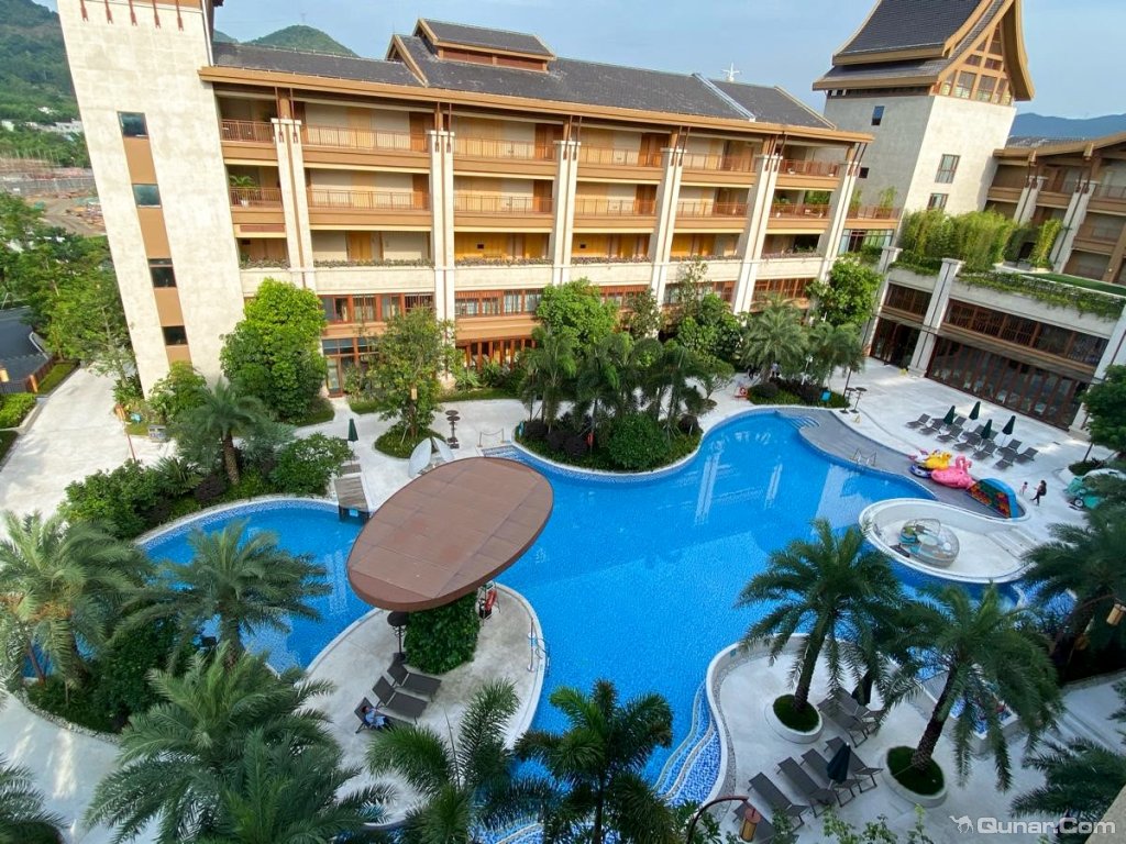 下楼就可以玩水,很是方便 zuhq4897对广州森林海温泉度假酒店的点评