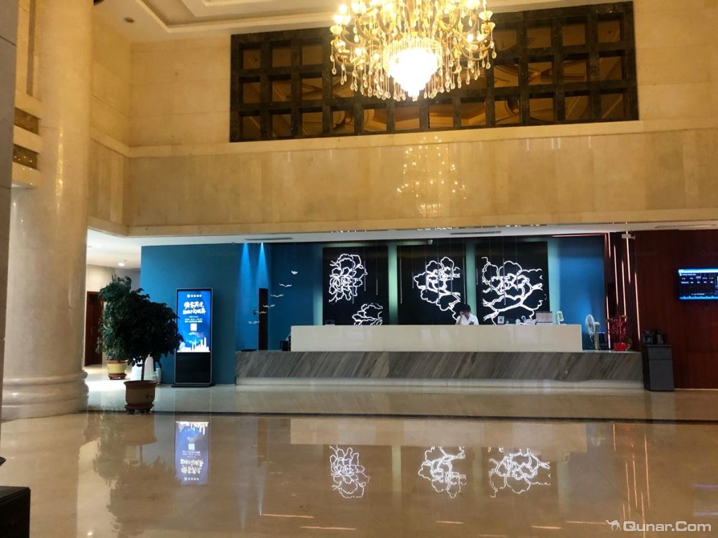 房间很有设计感,雅致高档 rlnk8588对和颐至格酒店(酒泉西大街店)的