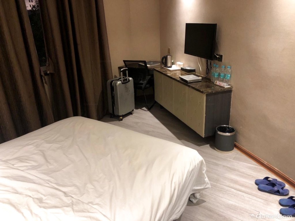 客房部徐大姐,卫生服务很好 cion5002对速8酒店(福州台江万达排尾路店