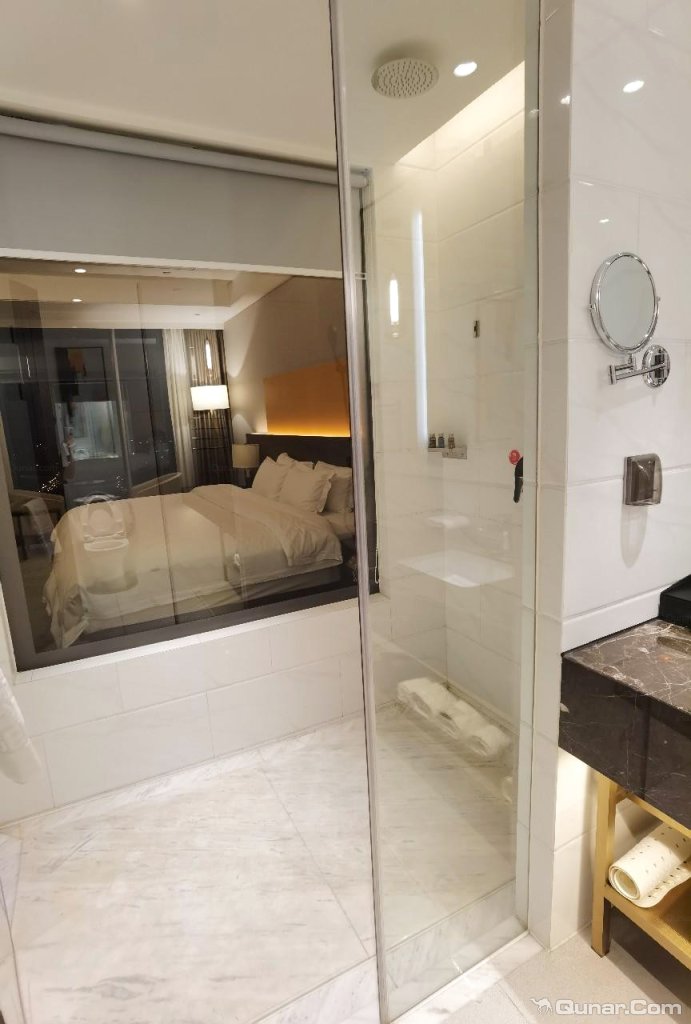 去哪里都很方便,附近的餐饮也很多 夏昔对柳州云顶酒店的点评_ 去哪儿