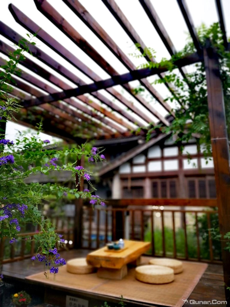 可喝茶,小花园很漂亮,有自己的停车场