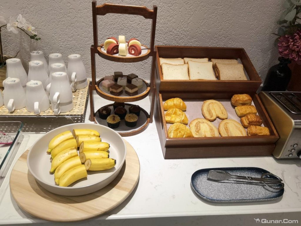 锦江之星(武汉江滩南京路科技馆店) 点评详情早餐很丰富很美味啊而且