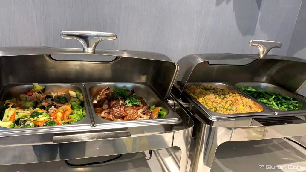 服务好,卫生干净,早餐是自助餐非常好 uohg7551对潮漫酒店(潮州古城