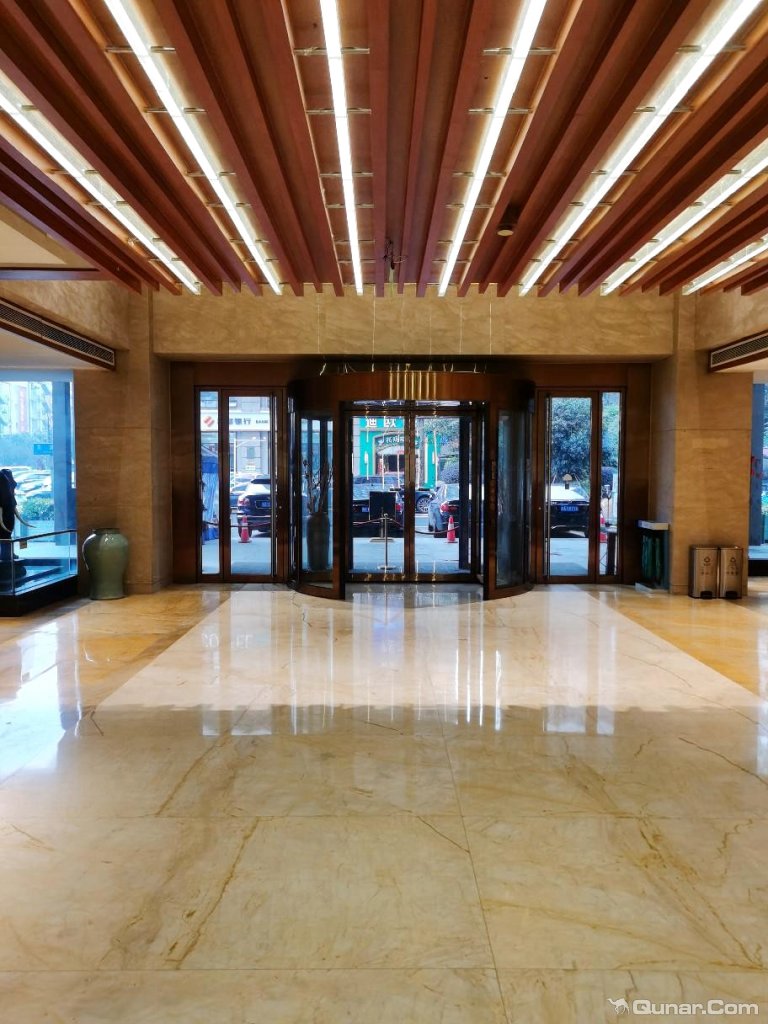 前台服务好,房间可以,看过点评才订的 gtpgtpas对月牙濠璟酒店(成都