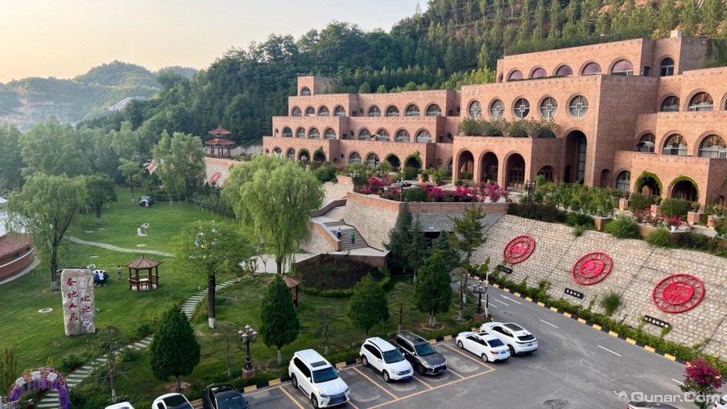 孩子玩的很开心,餐厅饭菜也不错 bwvt9190对延安翠泉酒店的点评_ 去