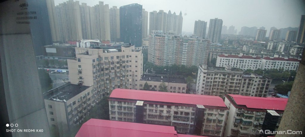 位置很好,交通方便,楼下就是大型超市 匿名用户对株洲延年广场酒店的